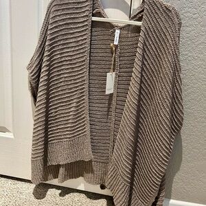 Vici short sleeve cardigan size S/M